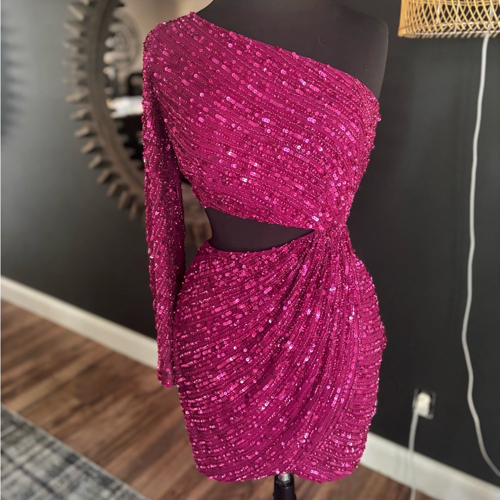 MAC DUGGAL Beaded One Sleeve Dress in Fuchsia Size US 6 - Picture 10 of 11